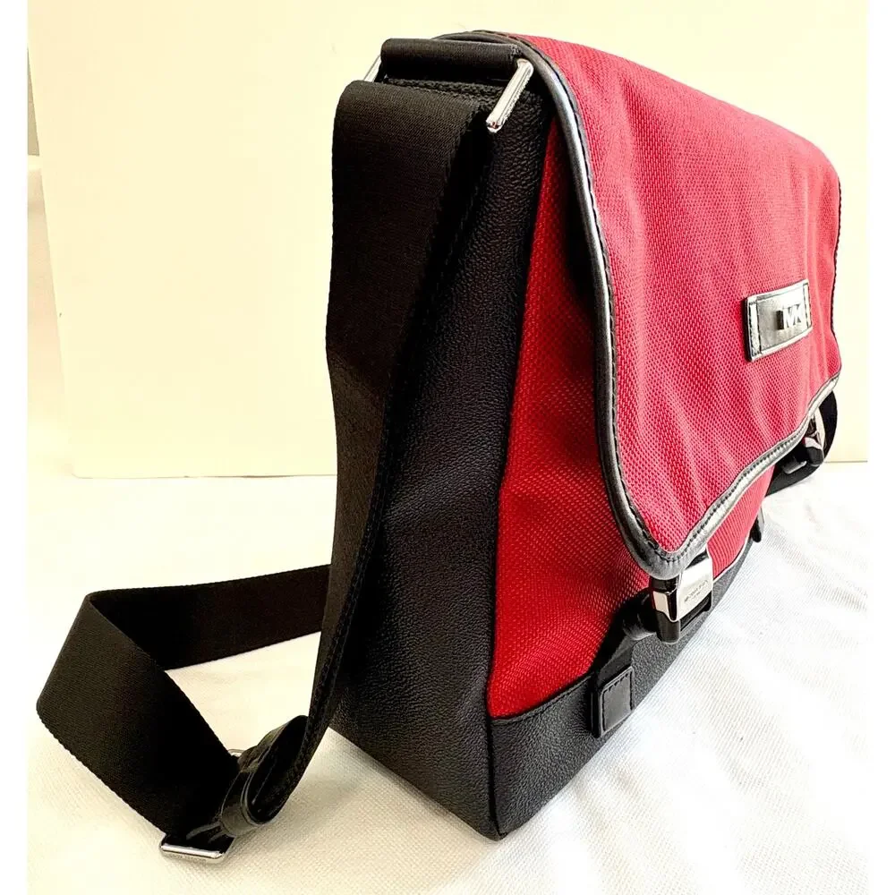 MICHAEL KORS Messenger Bag in Red & Black - Mint Condition - Retail: $280